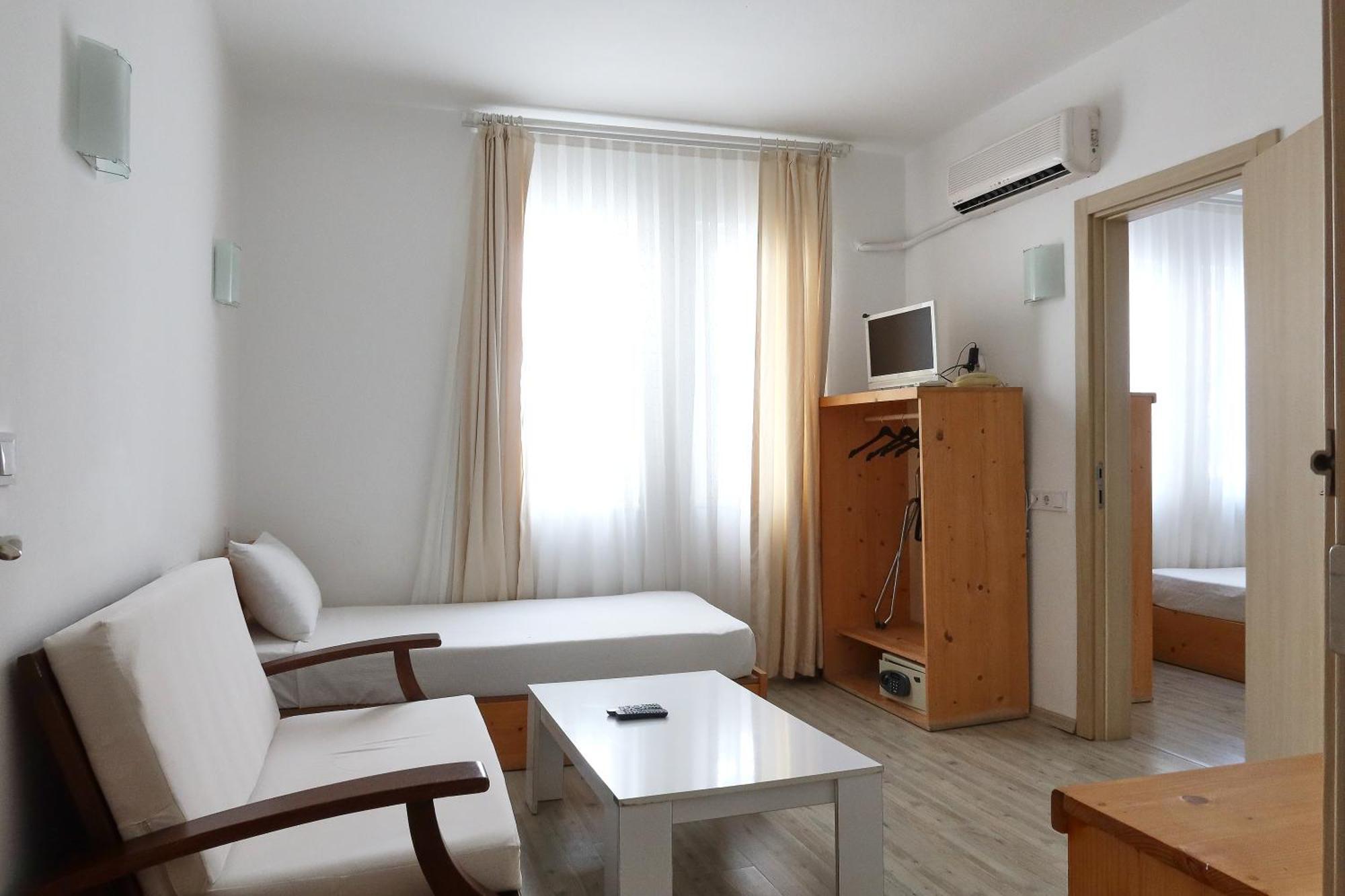 Zephyros City Otel Датча Екстериор снимка